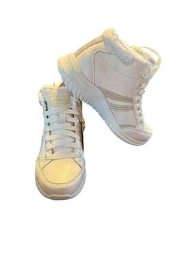 Skechers Women's Ultra Flex Metallic Overlay Sneaker Boots Natural Size 5